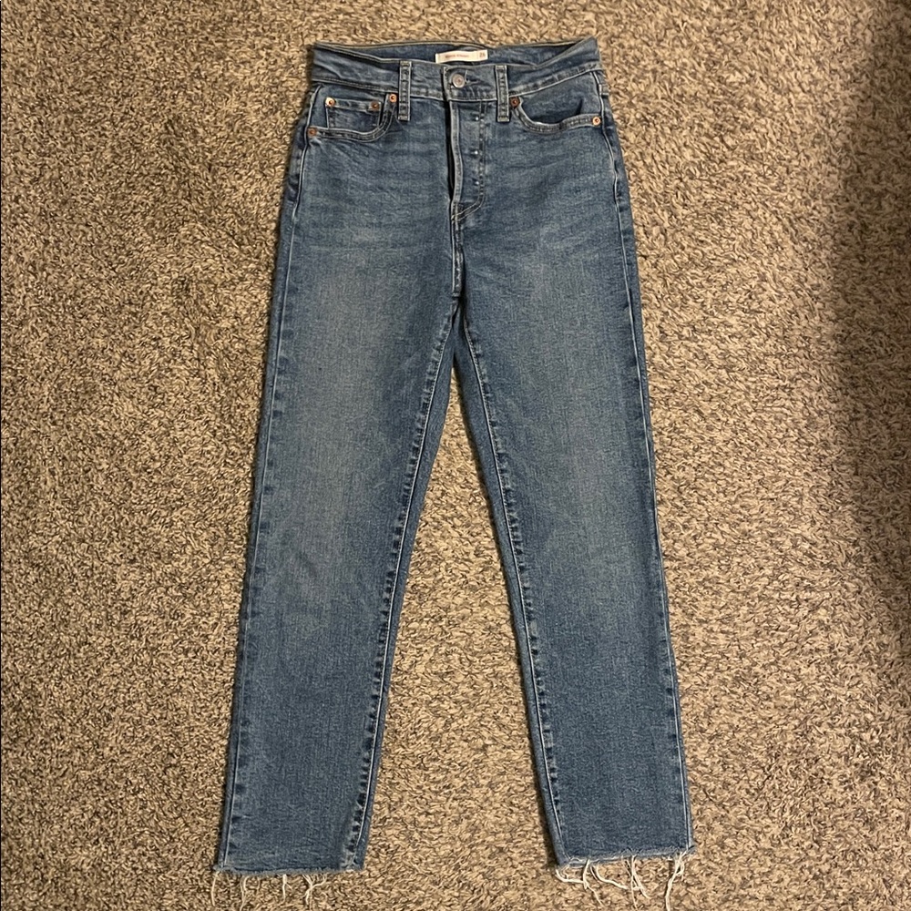 Levi’s wedgie straight jeans -size 26